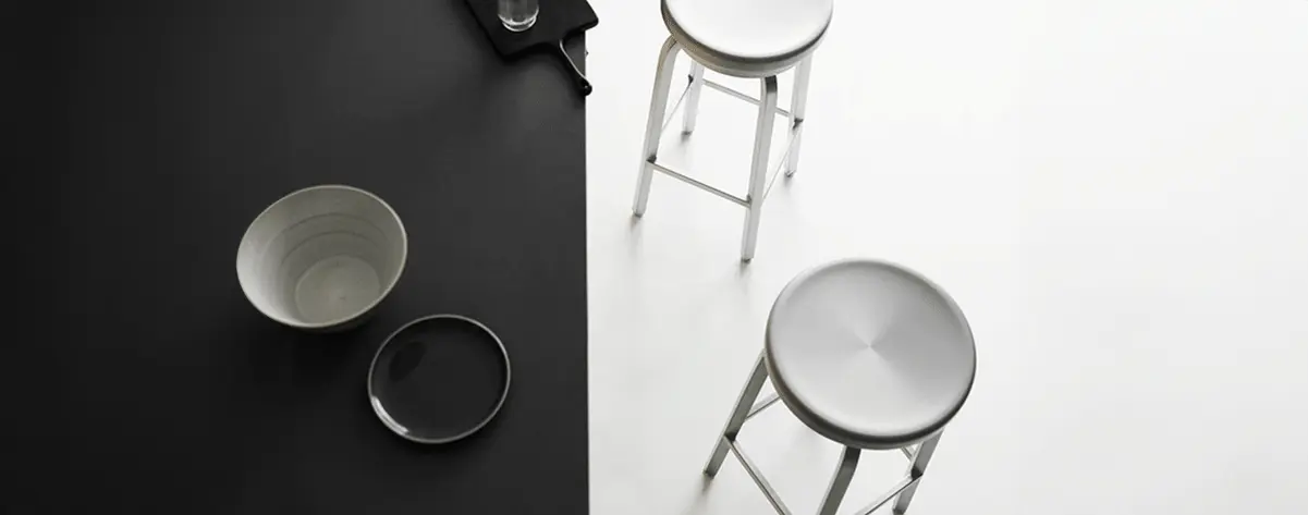 2022 BC047 Bar stool